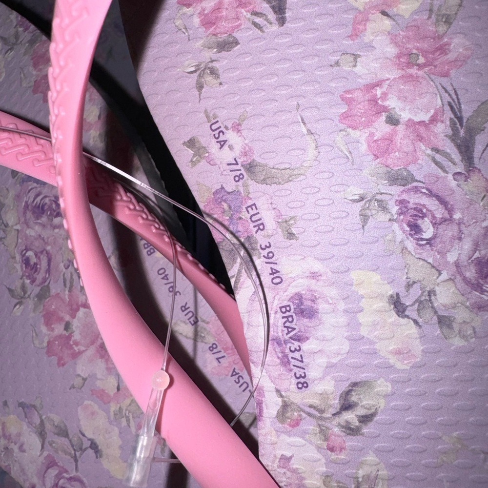 Havaianas Women’s Pink Floral Flip Flops - LoveShackFancy Edition - Picture 3 of 4